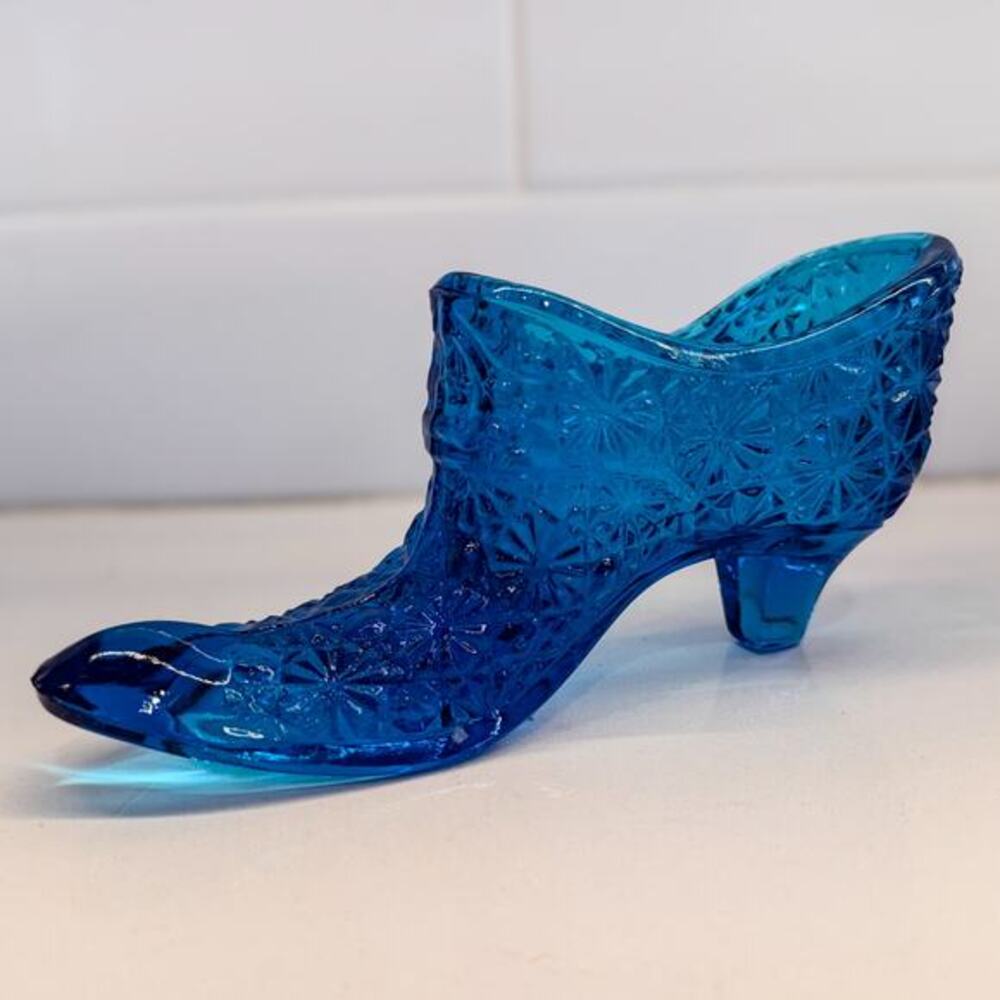 Vintage Victorian Styled Fenton, Daisy & Button Blue Glass Shoe